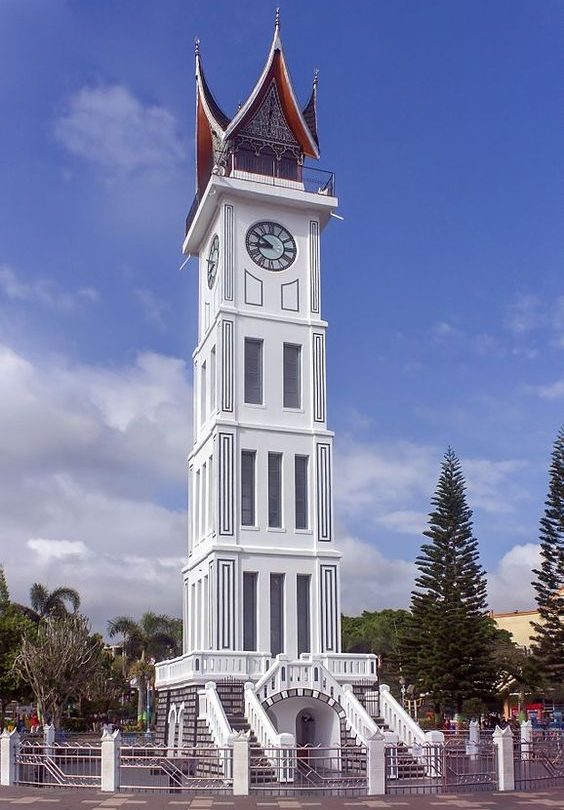 Misteri Angka Romawi di Jam Gadang Dulins Travel Blog